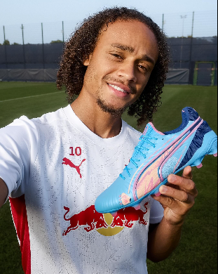 Xaxi Simons' Puma football promotion 